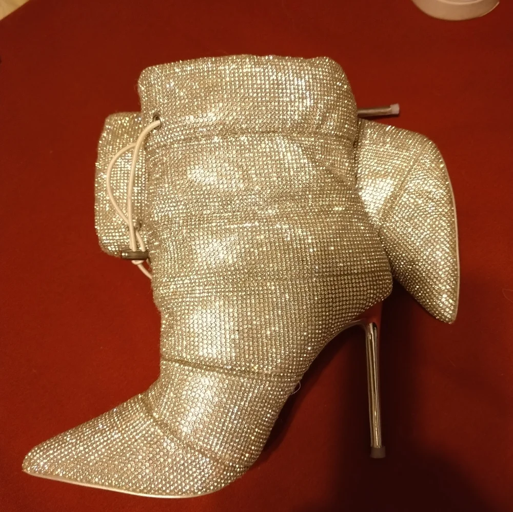 Shoes - Picture 6 of 10
